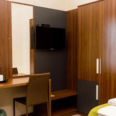 Bed & Breakfast Ven Diofa De Lux Panzio 4*