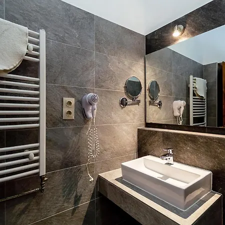 Ven Diofa De Lux Panzio 4* Szeged