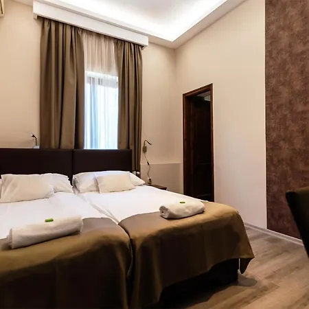 Ven Diofa De Lux Panzio Szeged