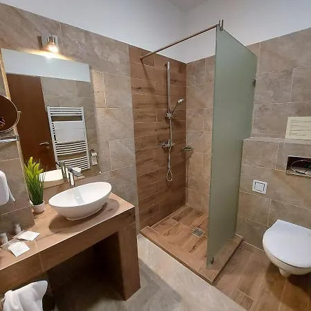 Ven Diofa De Lux Panzio Bed & Breakfast 4*