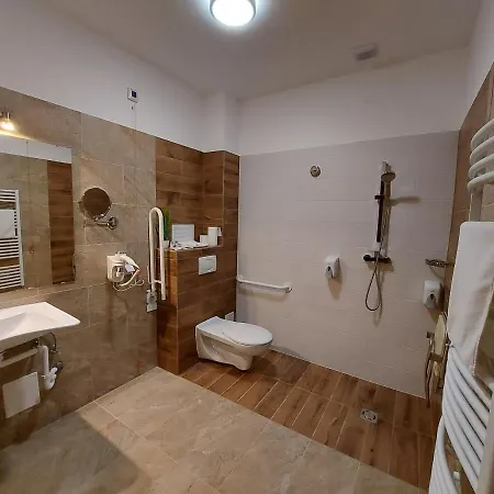 Bed & Breakfast Ven Diofa De Lux Panzio 4*