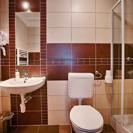 Bed & Breakfast Ven Diofa De Lux Panzio 4*