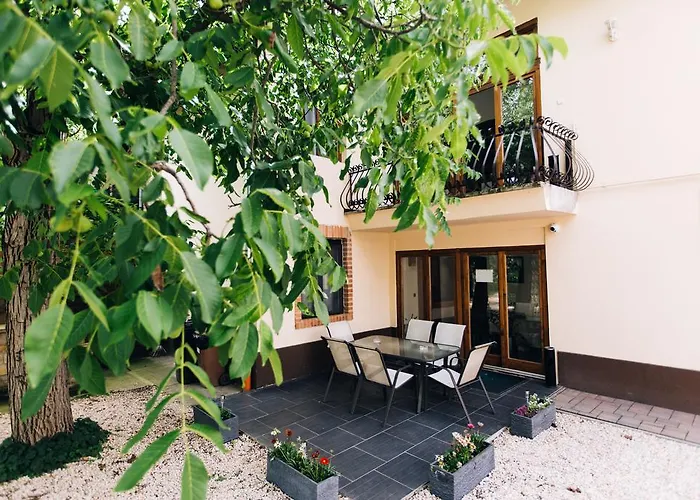 Ven Diofa De Lux Panzio Bed & Breakfast