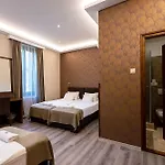 Ven Diofa De Lux Panzio B&B 4*