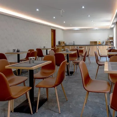 Ven Diofa De Lux Panzio B&B 4*