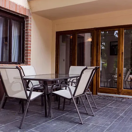 فندق مبيت وإفطار Ven Diofa De Lux Panzio 4*