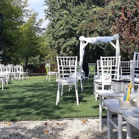 Ven Diofa De Lux Panzio Bed and Breakfast Σέγκεντ