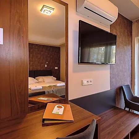 Ven Diofa De Lux Panzio Bed & Breakfast Segedín