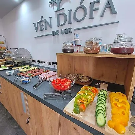 Bed and Breakfast Ven Diofa De Lux Panzio 4*