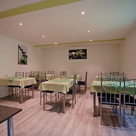 Bed & Breakfast Ven Diofa De Lux Panzio 4*